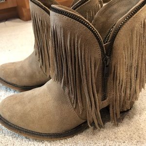 Dingo Fringe Booties - worn once!